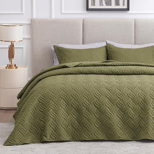 Love's cabin Twin Quilt Bedding Set Olive Green Bedspreads - Soft Bed Summer Lightweight Bedspread Comforter - Wave Pattern Bedding Coverlet for All Season - 2 Pieces (1 Quilt, 1 Pillow Sham)