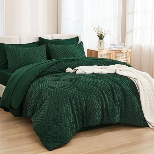Andency Queen Comforter Set 7 Piece Dark Emerald Green - Bed in a Bag Queen Boho Lightweight Fluffy Tufted Bedding Sets with Comforter, Sheets, Pillowcases & Shams
